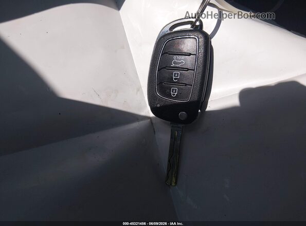 KM8J33A4XHU387803 2017 HYUNDAI TUCSON Blue Առջևի վահանակի տեսք