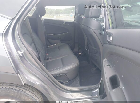 KM8J33A4XHU548005 2017 HYUNDAI TUCSON Gray VIN კოდის სტიკერის ხედი