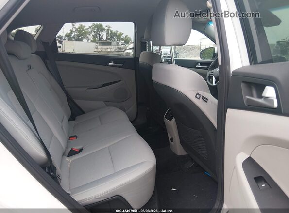 KM8J33AL6KU064962 2019 HYUNDAI TUCSON White VIN კოდის სტიკერის ხედი