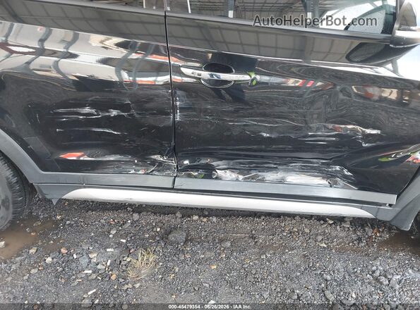 KM8J3CA21HU327424 2017 HYUNDAI TUCSON Black Widok z przodu