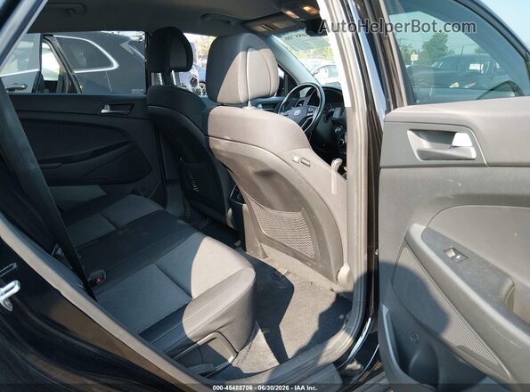 KM8J3CA27HU299550 2017 HYUNDAI TUCSON Black VIN კოდის სტიკერის ხედი