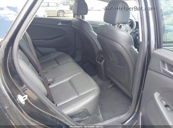 KM8J3CA2XGU257467 2016 HYUNDAI TUCSON Black VIN կոդի պիտակի տեսք