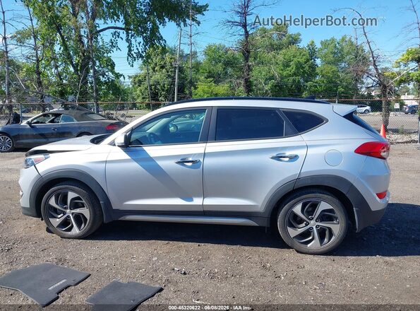 KM8J3CA2XHU330385 2017 HYUNDAI TUCSON Silver Widok wnętrza 360 stopni