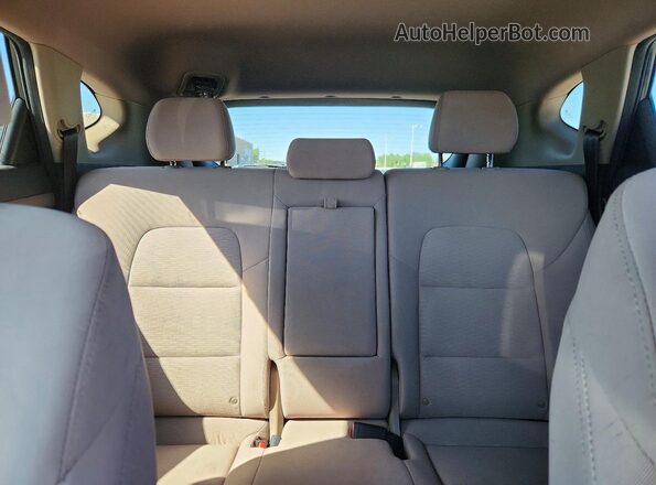 KM8J3CA40LU163481 2020 HYUNDAI TUCSON Gray Rear seats view