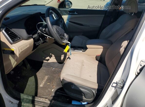 KM8J3CA41GU035224 2016 HYUNDAI TUCSON White Вид салону спереду