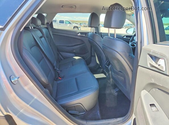 KM8J3CAL1LU139858 2020 HYUNDAI TUCSON Silver Widok tylnych siedzeń