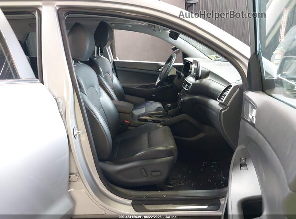 KM8J3CAL6LU097753 2020 HYUNDAI TUCSON Silver Вид салону спереду