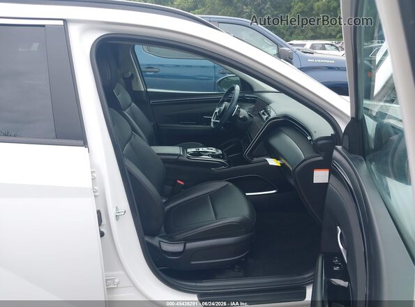 KM8JFCA16PU136126 2023 HYUNDAI TUCSON HYBRID White Front interior view