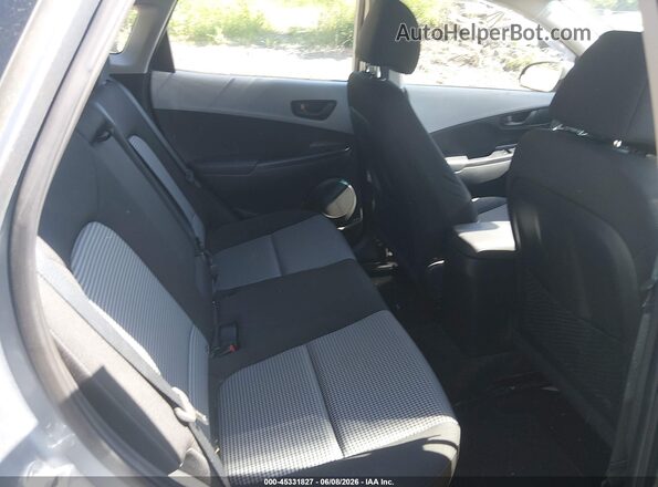 KM8K12AA5JU174113 2018 HYUNDAI KONA Silver Widok naklejki z numerem VIN