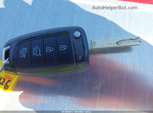 KM8K12AA5MU671117 2021 HYUNDAI KONA Красный Вид панели приборов