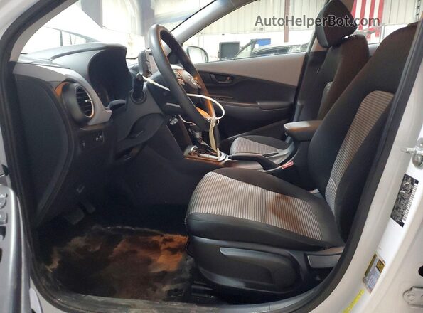 KM8K1CAA5LU415919 2020 HYUNDAI KONA Gray Սալոնի դիմացի տեսք