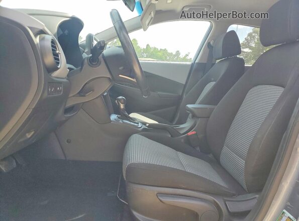 KM8K22AA7LU504558 2020 HYUNDAI KONA Silver წინა სალონის ხედი