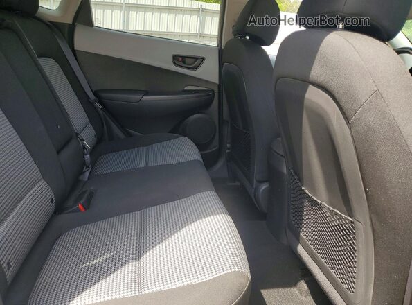 KM8K22AA7LU504558 2020 HYUNDAI KONA Silver უკანა სალონის ხედი