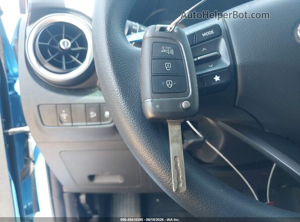 KM8K22AB6NU840634 2022 HYUNDAI KONA Light Blue Вид панели приборов