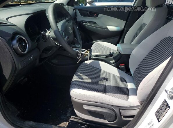 KM8K22AB6PU041648 2023 HYUNDAI KONA White Սալոնի դիմացի տեսք