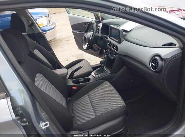 KM8K2CAA0JU074391 2018 HYUNDAI KONA Gray Вид салону спереду