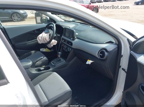 KM8K2CAA3MU693202 2021 HYUNDAI KONA White Front interior view