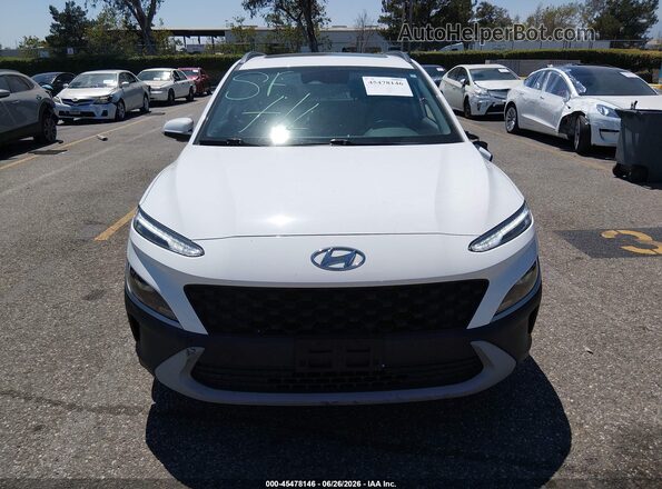 KM8K32AB3NU765405 2022 HYUNDAI KONA White Vista del cuadro de instrumentos