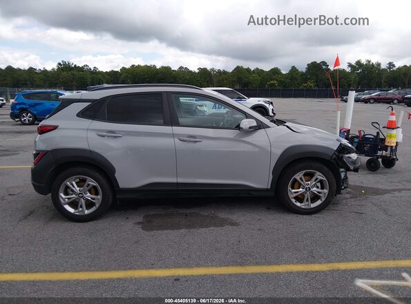 KM8K32AB6NU793943 2022 HYUNDAI KONA Gray Սալոնի 360 աստիճան տեսք