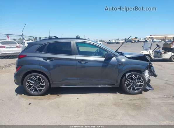 KM8K33A38NU817724 2022 HYUNDAI KONA Black Սալոնի 360 աստիճան տեսք
