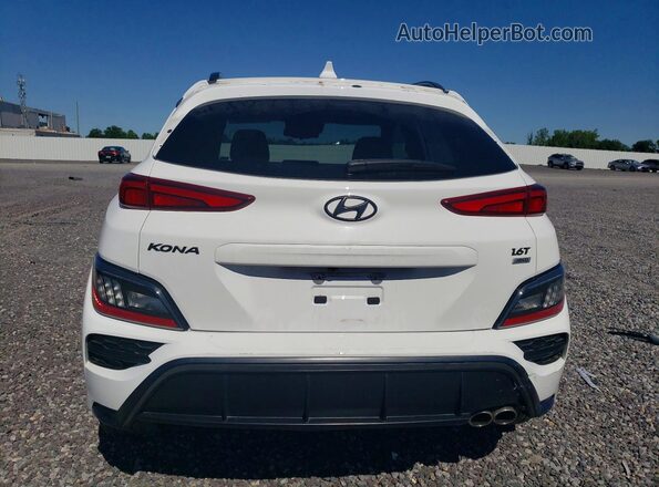 KM8K3CA31NU851777 2022 HYUNDAI KONA White უკანა ხედი