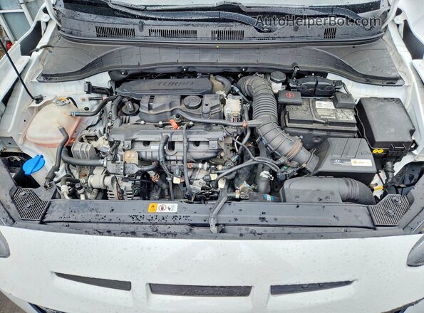 KM8K3CA31NU851777 2022 HYUNDAI KONA White ძრავის განყოფილების ხედი