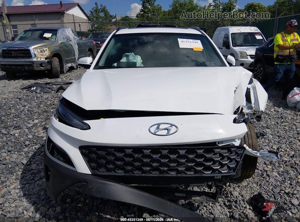 KM8K3CAB2NU913811 2022 HYUNDAI KONA Белый Вид задней части салона