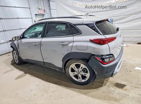 KM8K3CAB8PU047258 2023 HYUNDAI KONA Silver უკანა მარცხენა
