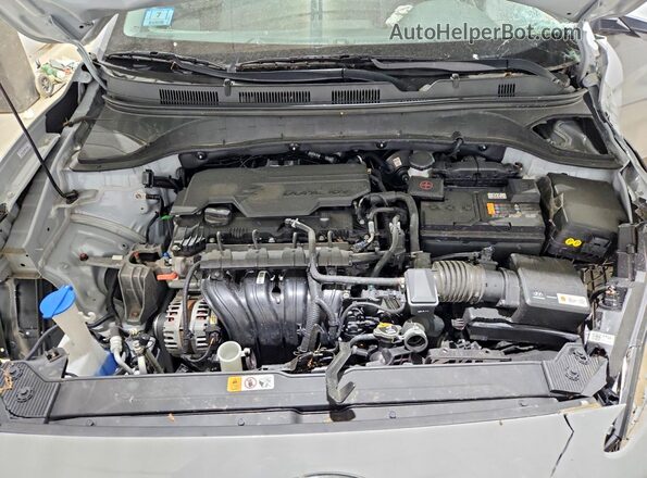 KM8K3CAB8PU047258 2023 HYUNDAI KONA Silver უკანა სალონის ხედი