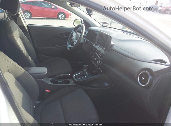 KM8K62AB1PU957738 2023 HYUNDAI KONA White Front interior view