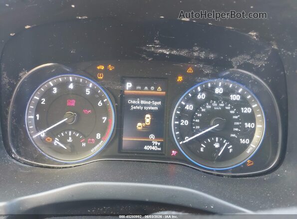 KM8K6CAB1NU762872 2022 HYUNDAI KONA Red Vista de los asientos traseros