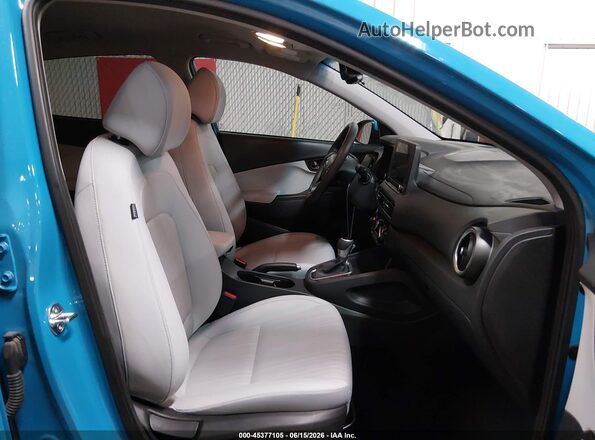 KM8K6CAB1PU976375 2023 HYUNDAI KONA Blue Vista interior delantera