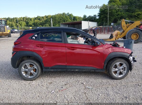 KM8K6CAB2PU950576 2023 HYUNDAI KONA Красный Вид задней части салона
