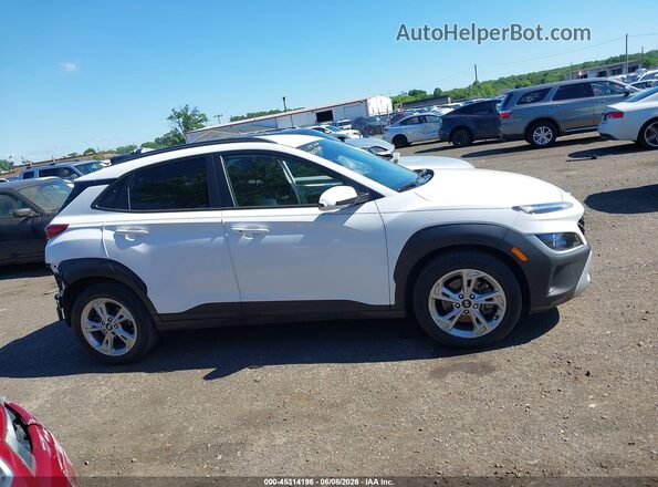 KM8K6CAB2PU955437 2023 HYUNDAI KONA White Vista interior trasera
