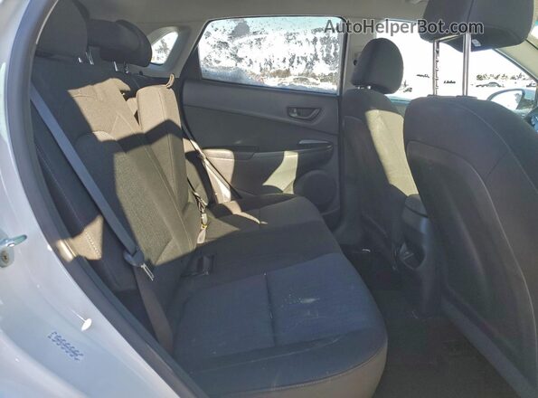 KM8K6CAB4PU938008 2023 HYUNDAI KONA White Widok tylnych siedzeń
