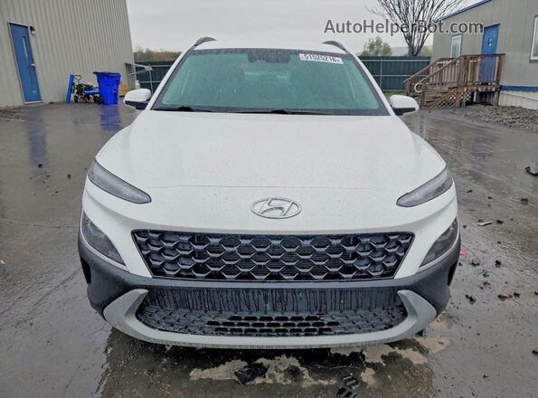 KM8K6CABXPU948087 2023 HYUNDAI KONA White Widok z przodu