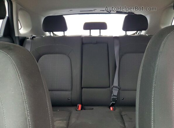 KM8K6CABXPU948087 2023 HYUNDAI KONA White Widok tylnych siedzeń