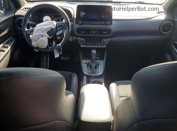 KM8KH3AC6NU001841 2022 HYUNDAI KONA White Vista del salpicadero