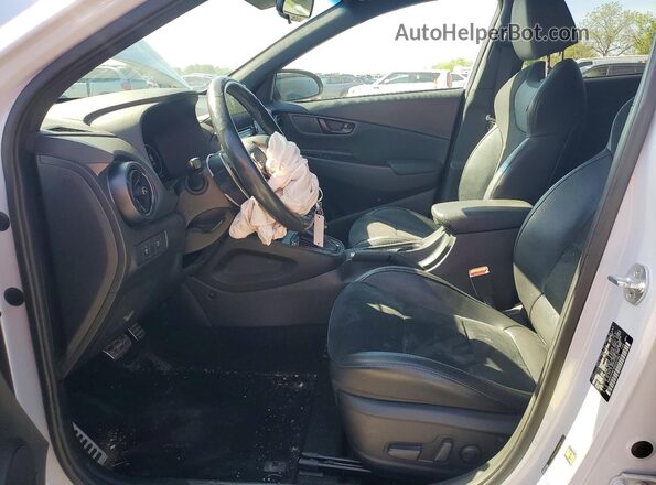 KM8KH3AC6NU001841 2022 HYUNDAI KONA White Vista interior delantera