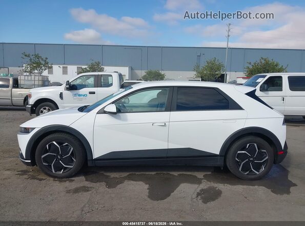 KM8KM4AE0NU053047 2022 HYUNDAI IONIQ 5 White Սալոնի 360 աստիճան տեսք