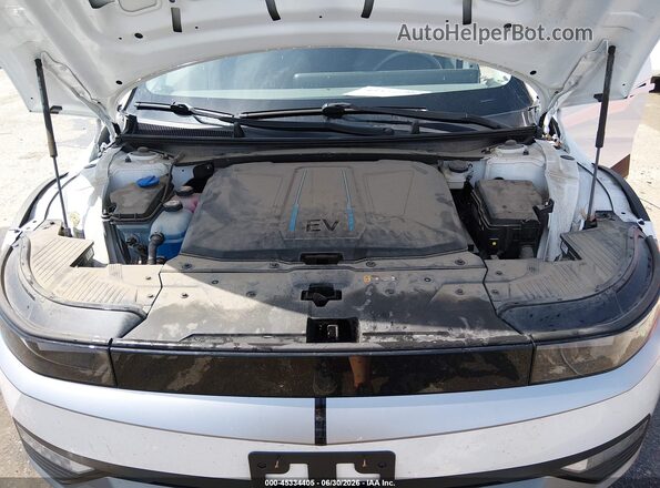 KM8KM4AE4NU052354 2022 HYUNDAI IONIQ 5 White Widok z tyłu
