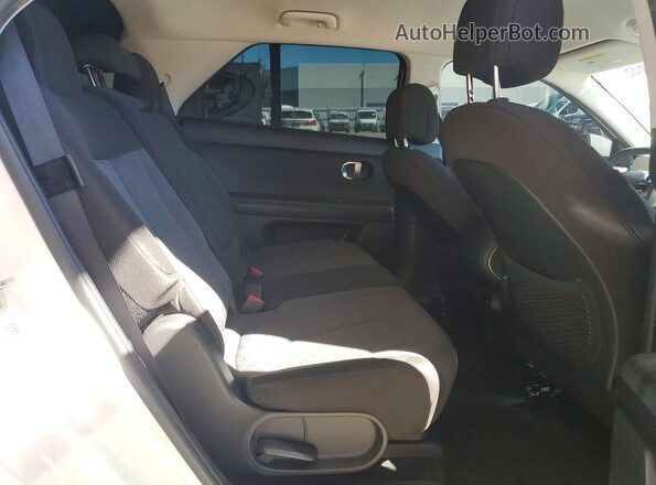 KM8KMDAF9NU113058 2022 HYUNDAI IONIQ White უკანა სავარძლების ხედი