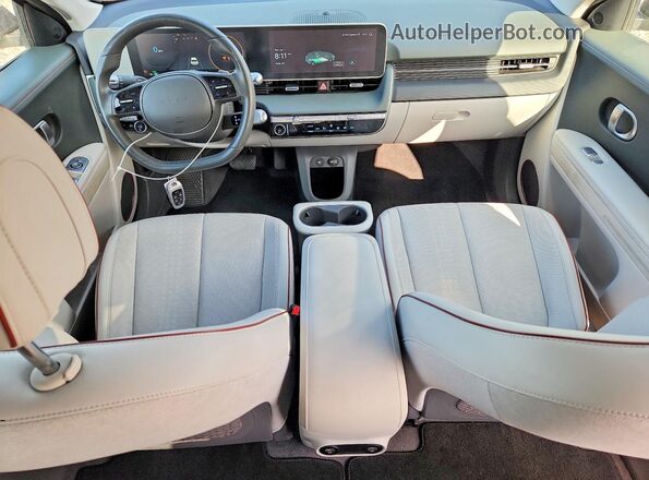 KM8KNDAF6PU165036 2023 HYUNDAI IONIQ Gray Առջևի վահանակի տեսք