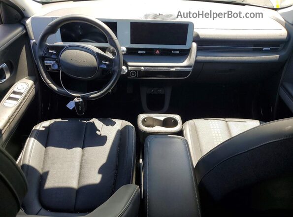 KM8KNDAFXPU176945 2023 HYUNDAI IONIQ Silver Вид панелі приладів