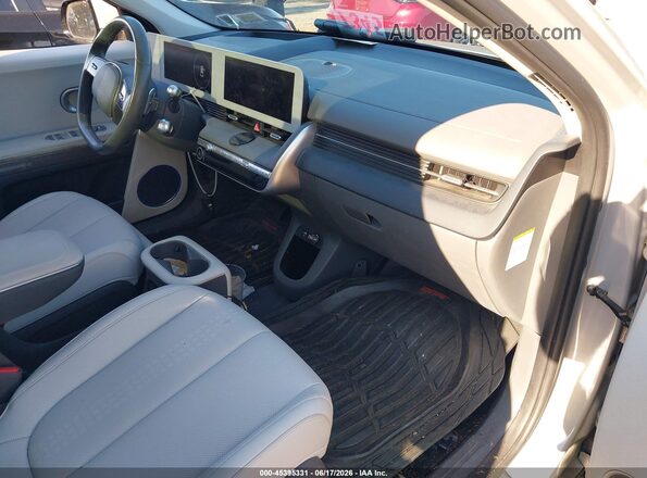 KM8KRDAF5NU100681 2022 HYUNDAI IONIQ 5 Gray Widok wnętrza z przodu
