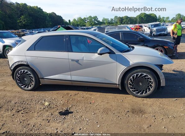KM8KRDAF5NU100681 2022 HYUNDAI IONIQ 5 Gray Widok wnętrza z tyłu