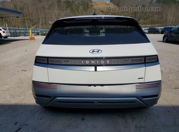 KM8KRDDFXRU276840 2024 HYUNDAI IONIQ White Rear view