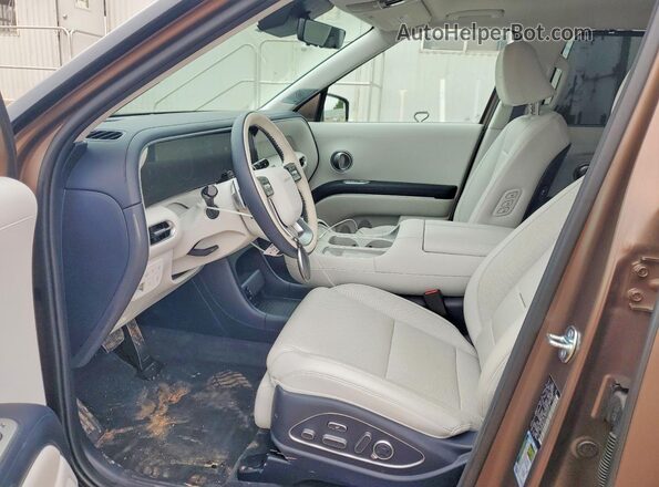 KM8RMESA4TU035518 2026 HYUNDAI PALISADE Brown Вид салону спереду