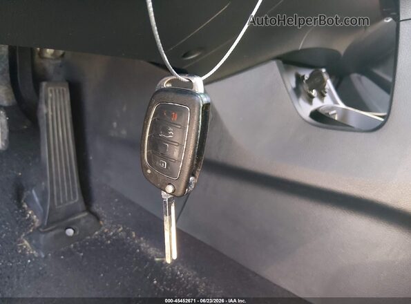 KM8SM4HF4GU149586 2016 HYUNDAI SANTA FE Silver Dashboard view