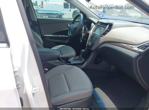 KM8SM4HF5HU208050 2017 HYUNDAI SANTA FE White Front interior view